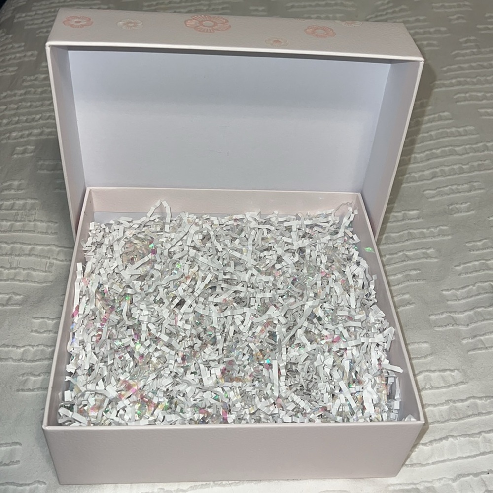 Coach Floral Gift Box only with shredded paper insulation. Like new - Picture 3 of 4